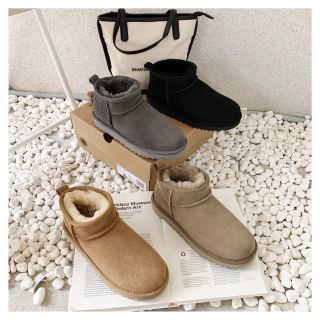 Children UGG Boots — Chestnut · Short